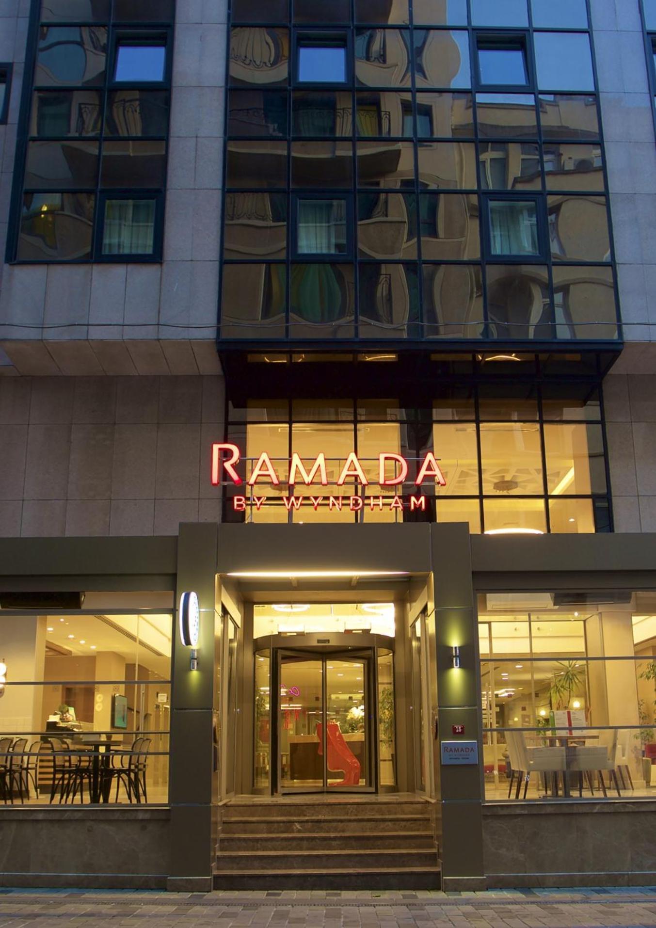 Ramada By Wyndham Istanbul Taksim Hotel Exterior photo
